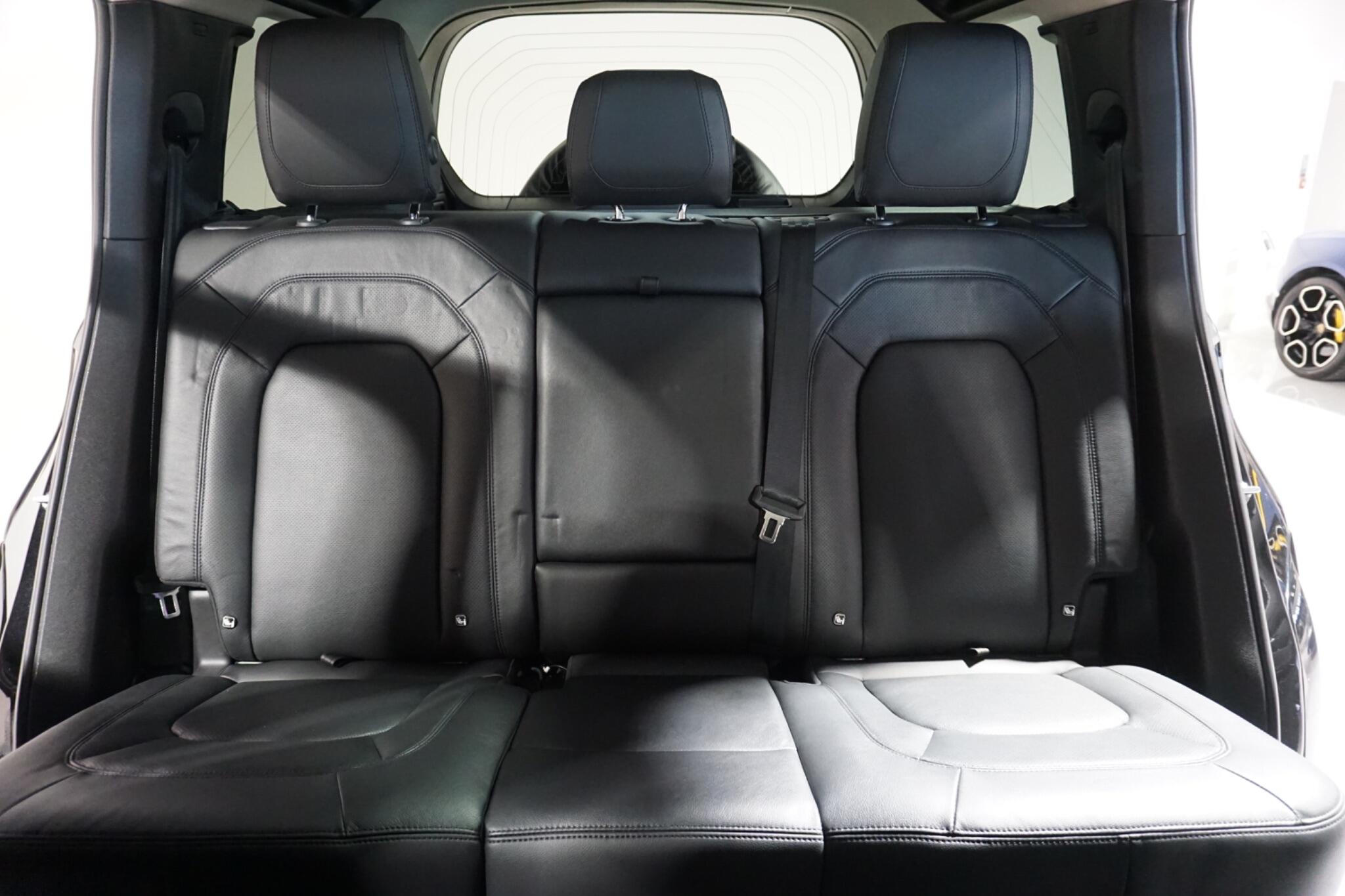 Land Rover Defender 110 2.0 P400e 15.4kWh XS Edition SUV 5dr Petrol Plug-in Hybrid Auto 4WD Euro 6 (s/s) (404 ps)